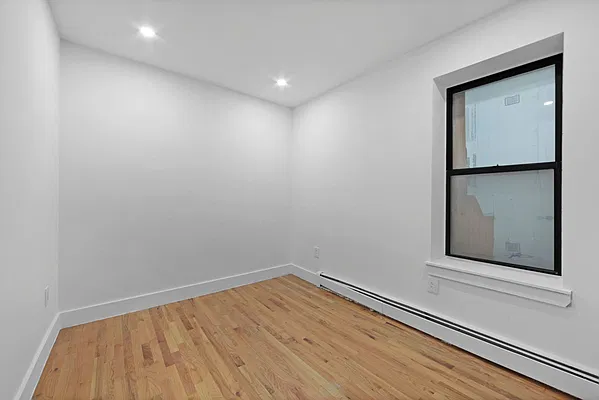 Rented by TorsX Inc | media 9