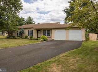1821 Briarwood Cir, Jamison, PA 18929