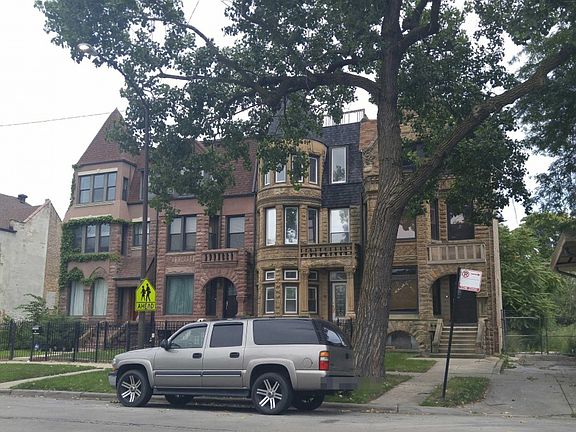 3rd image of 5015 S Wabash Ave