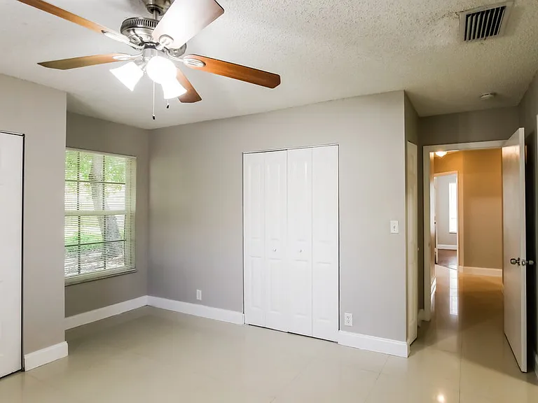 1558 NW 7th Ln — Photo 8