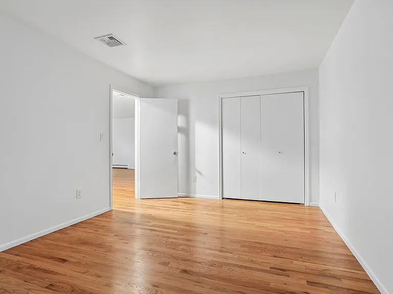 336 E Columbia Ave — Photo 12
