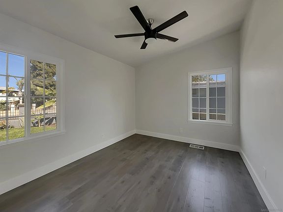 5th image of 1505 Evergreen Ave