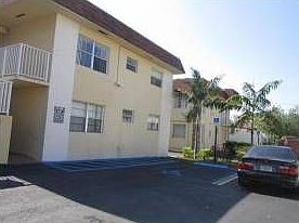 4th image of 16150 NE 21st Ave APT 4