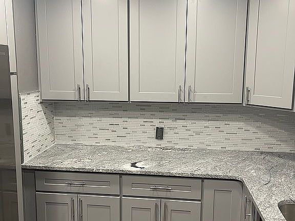 4th image of 119 Hillcrest Ave
