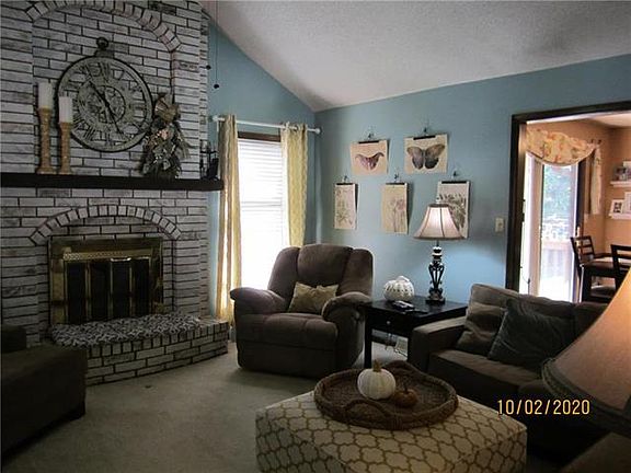 5th image of 801 Kingston Ct