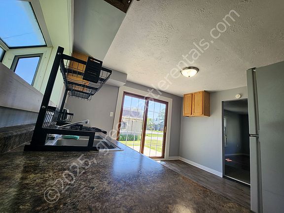 2nd image of 1100 Avenue C St
