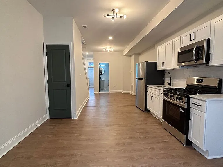 1814 E Lafayette Ave — Photo 13