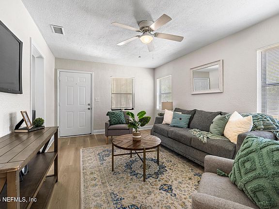 4th image of 354 SAPELO Road