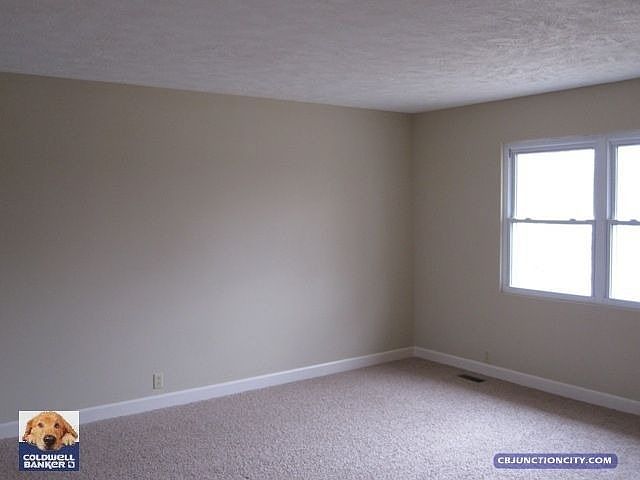 2nd image of 1410 Highland Dr