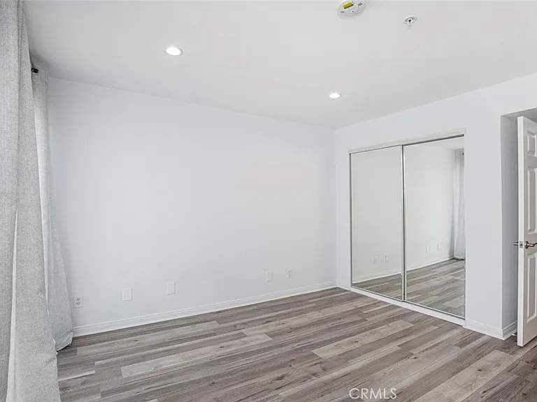 110 W Maple St #30 — Photo 29