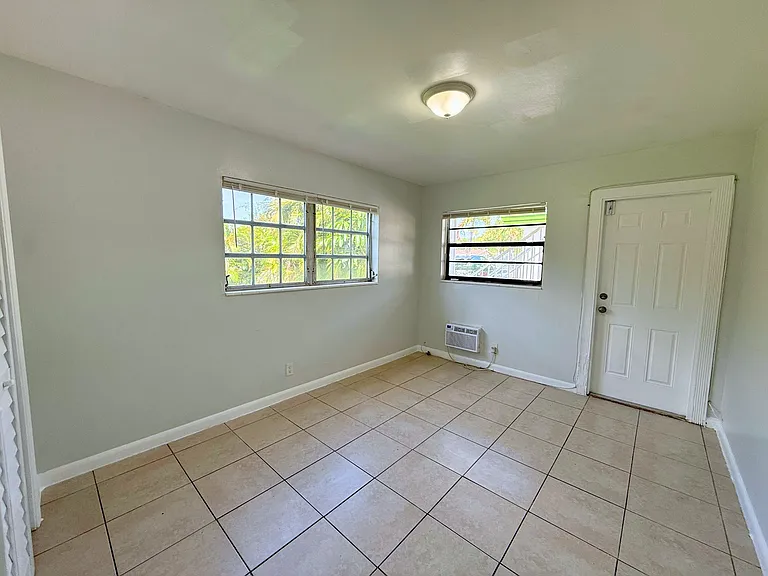 2918 Jackson St #1 — Photo 6