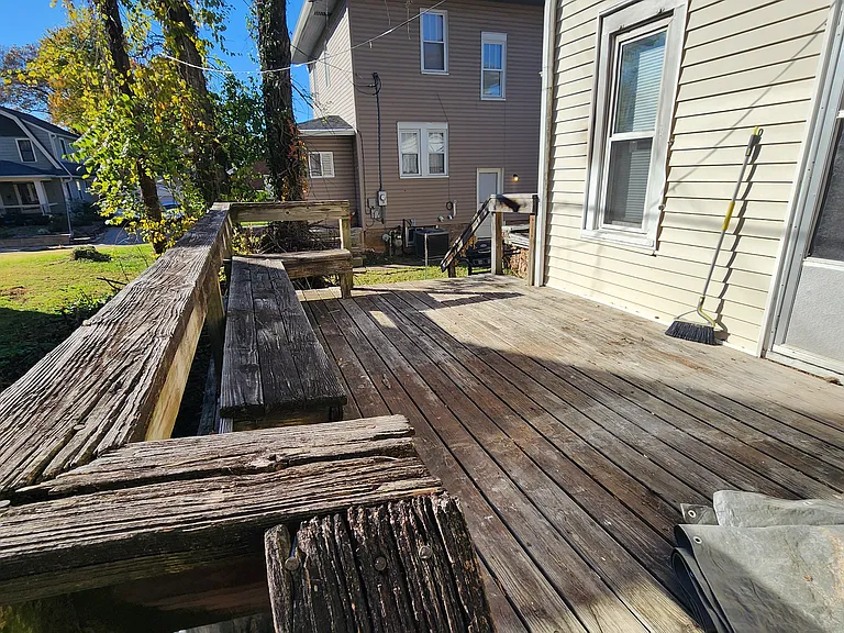 608 E 1st St — Photo 7