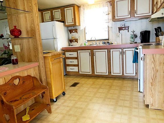 4th image of 407 Gulf Stream Dr