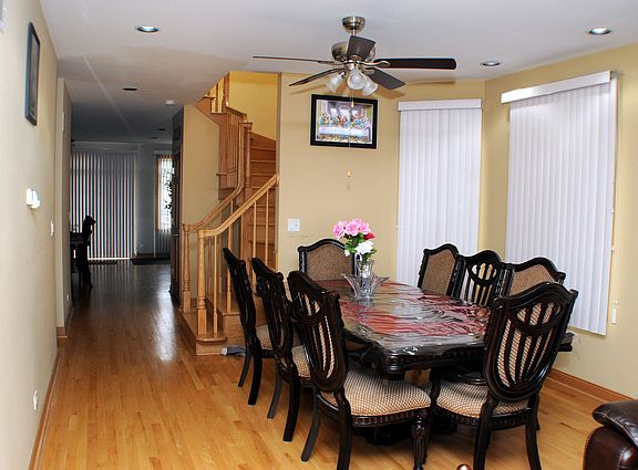 3rd image of 3627 N Olcott Ave