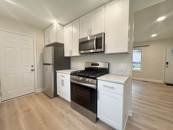 4th image of 317 Hadleigh Rd