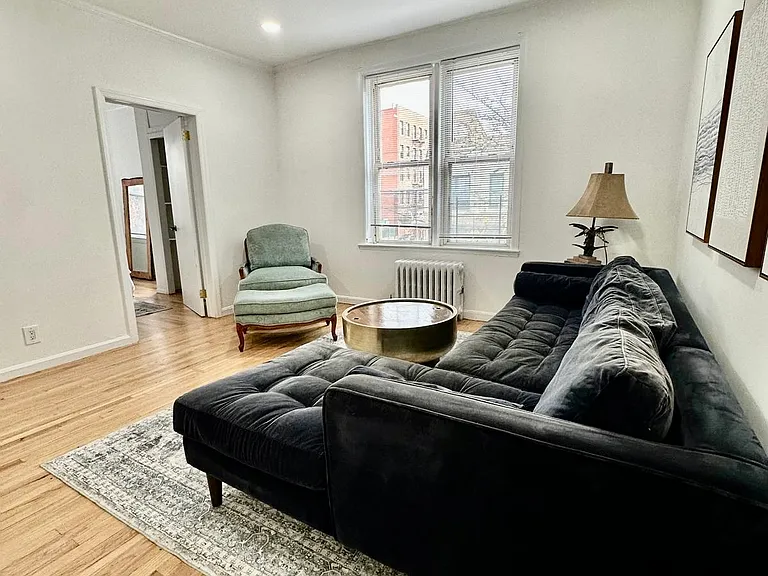 2423 Cambreleng Ave #2B — Photo 2