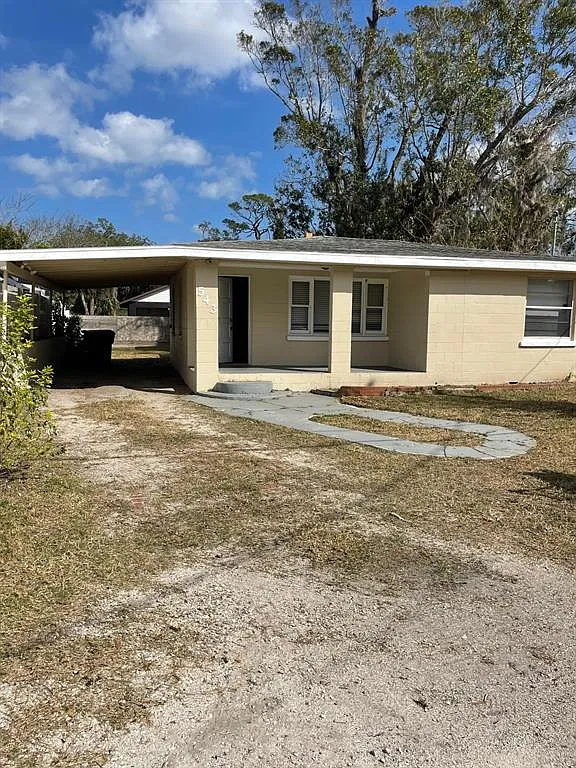 2 bed, 1.0 bath, 804 sqft, $1,400 — Photo 1