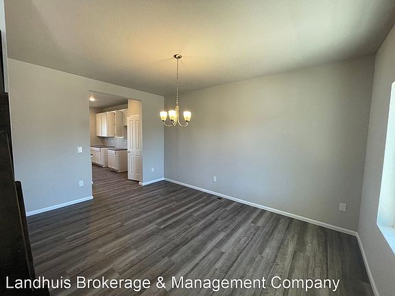 3rd image of 13422 Savannah Falls Ct