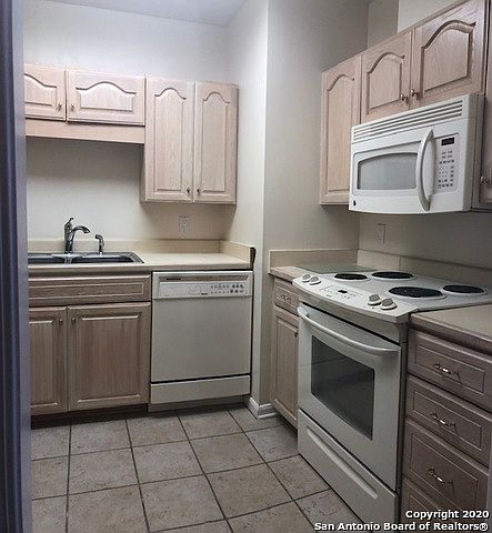 1st image of 1 Towers Park Ln APT 513