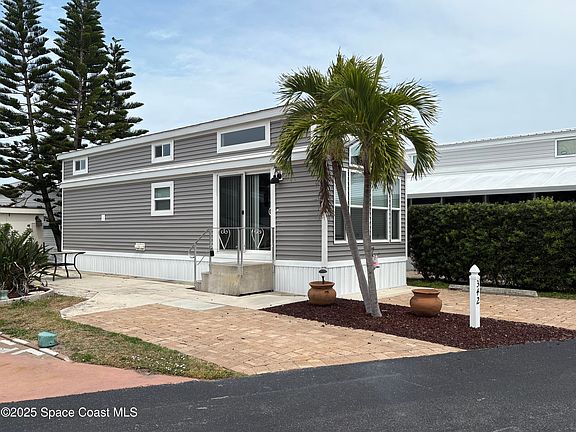 3rd image of 342 Carousel Ln