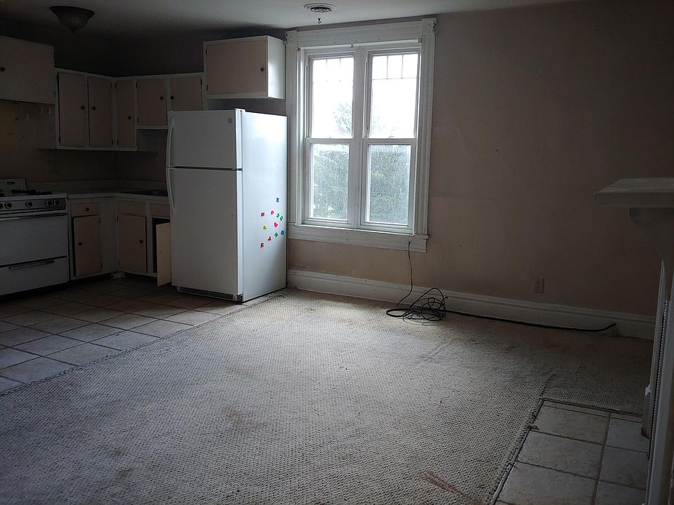 1st image of 231 Watson Ave APT 3