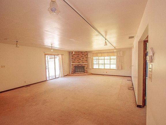5th image of 5068 Stone Ave