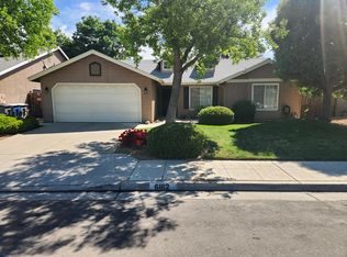 6182 N Tracy Ave, Fresno, CA 93722