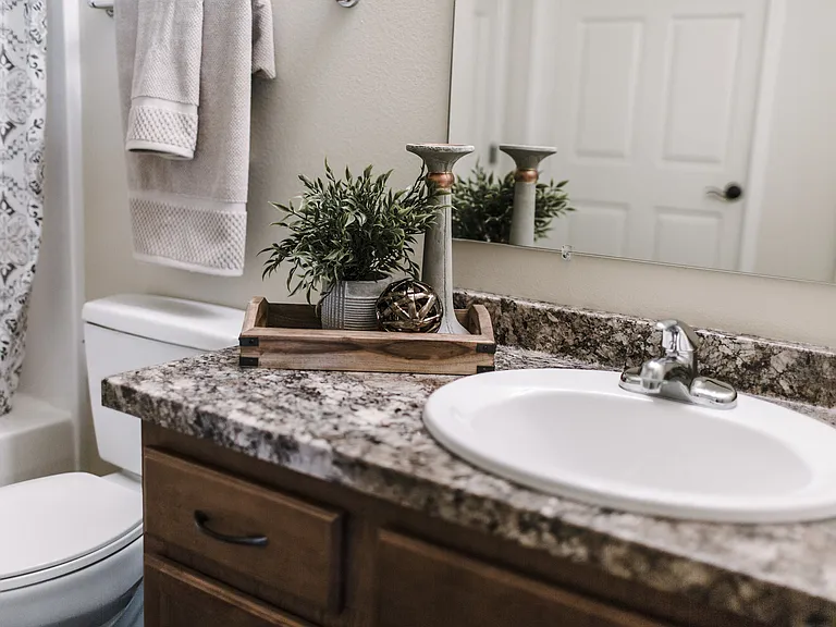 Lakewood Crossing Apartments — Photo 30