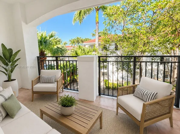 3205 NE 184th St, Aventura, FL