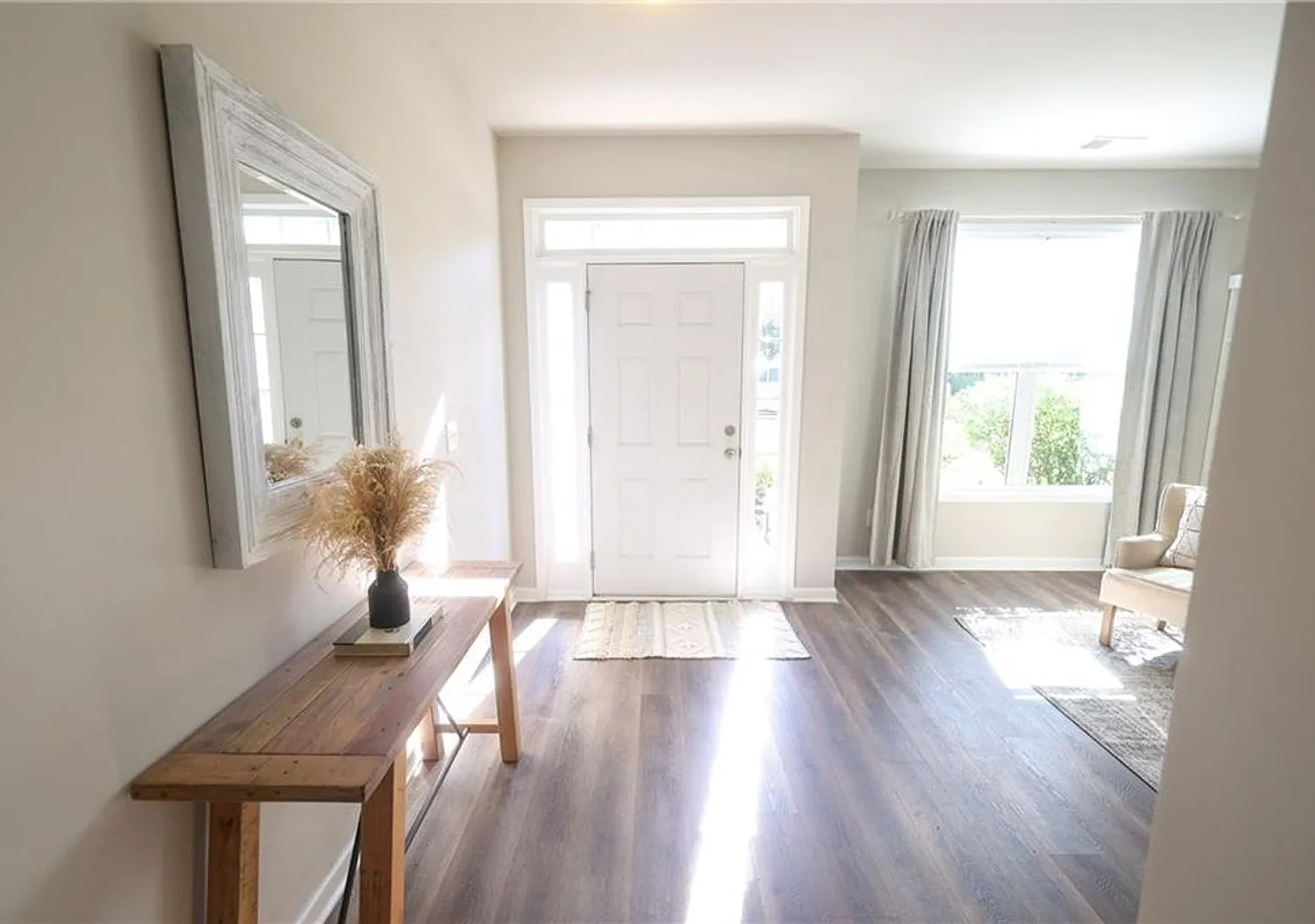 Charming 4-Bedroom Home in Diamond Ridge Community — Photo 3