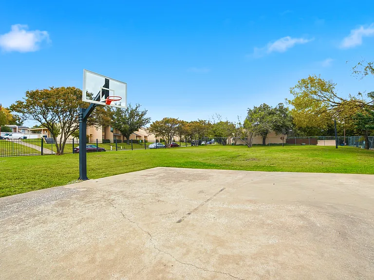 334 Valley Park Dr — Photo 34