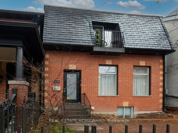 136 Spruce St, Toronto, ON M5A 2J5