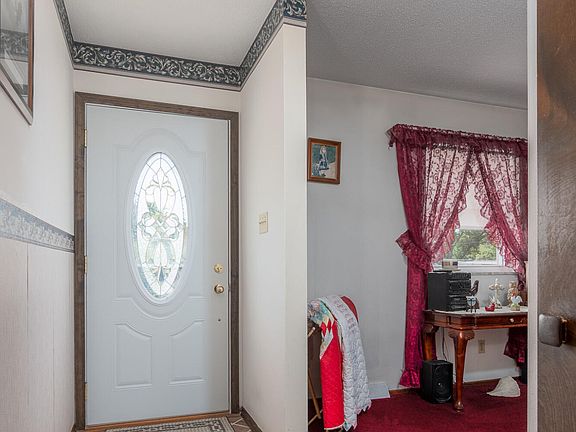 5th image of 800 Belair Dr