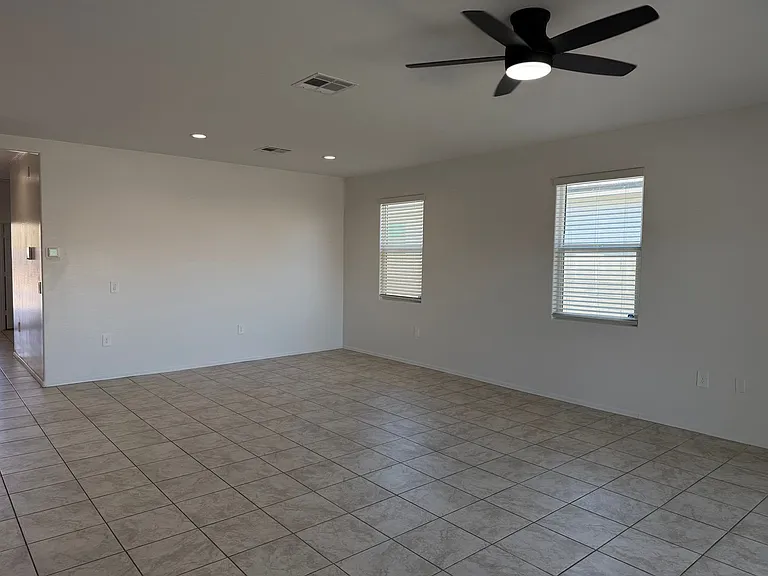 9427 E Alfalfa Dr — Photo 16