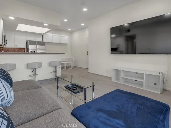 10943 Laurel Canyon Blvd Unit B9, San Fernando, CA 91340