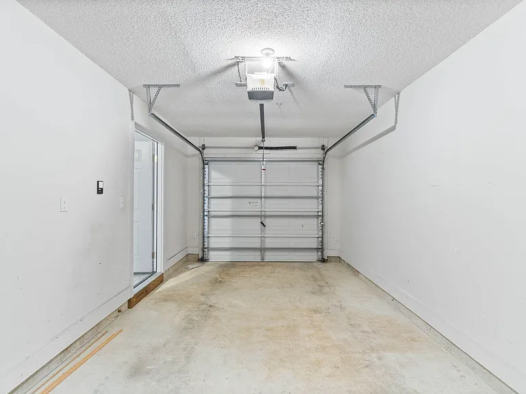 183 Swaying Pine Ct — Photo 30