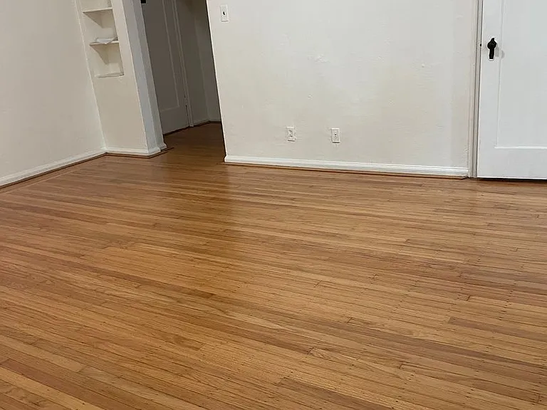 2516 Piedmont Ave — Photo 3