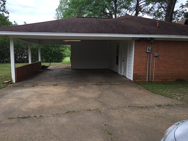 2nd image of 5208 Brookhollow Dr