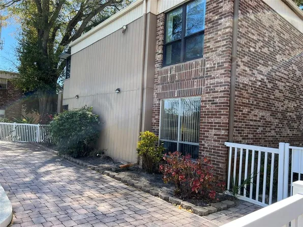 10435 Carrollbrook Ct APT 112, Tampa, FL 33618