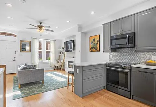 288 9th St Photo 1