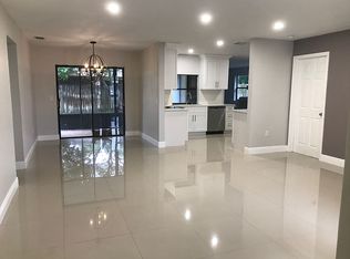 751 NW 86th Ter, Pembroke Pines, FL 33024