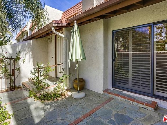 5th image of 22273 Erwin St #1/2