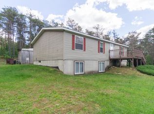 7875 E 14 Mile Rd, Paris, MI 49338