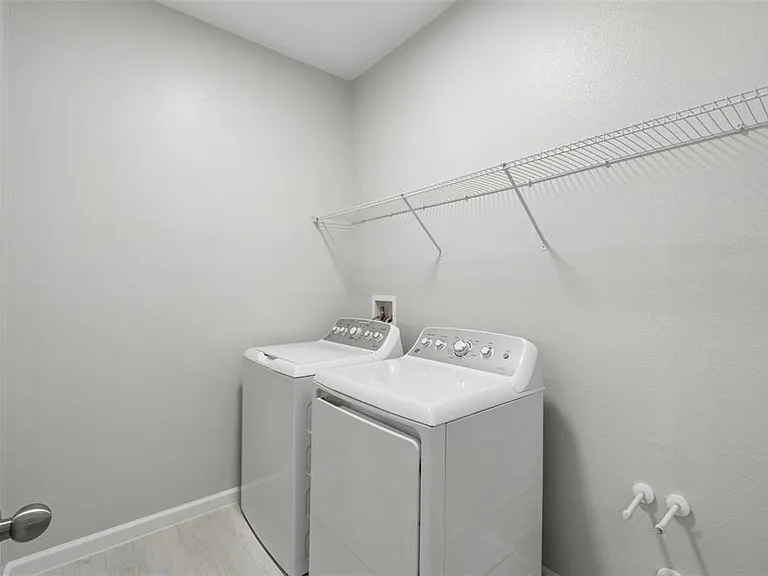 827 Creeping Fig St — Photo 17