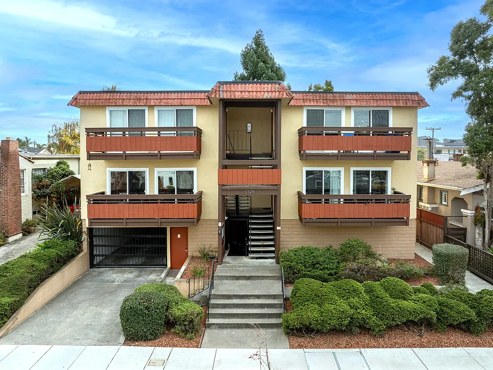1126 Marin Ave #4