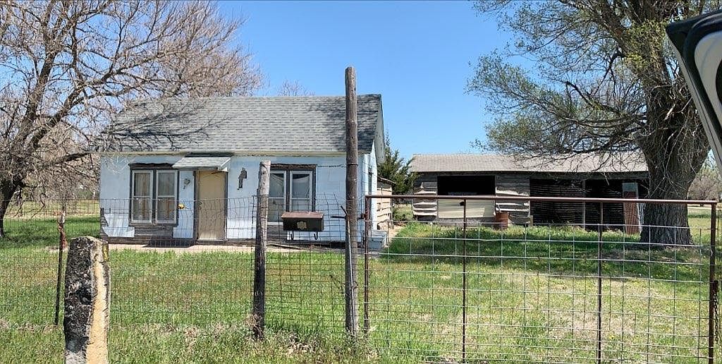 115 S Colyer Ave, Macksville, KS 67557 Zillow