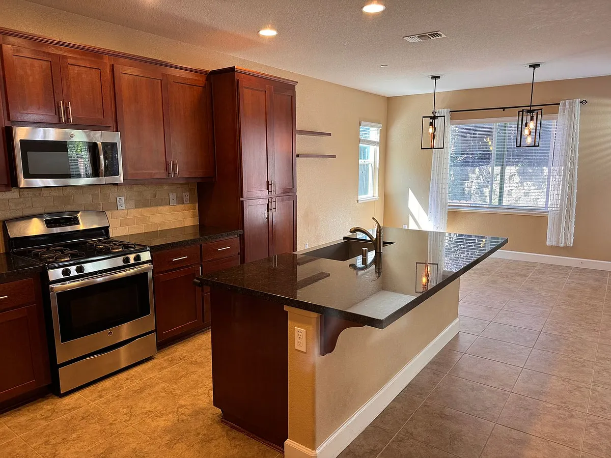 Building Photo - 1455 Bicker Cir