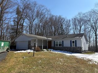 54 Castleton Ct, Du Bois, PA 15801
