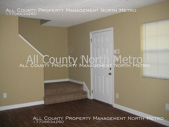 2nd image of 124 Bentley Pkwy #124