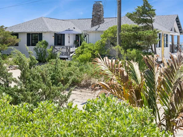 610 Park Ave, Mattituck, NY 11952